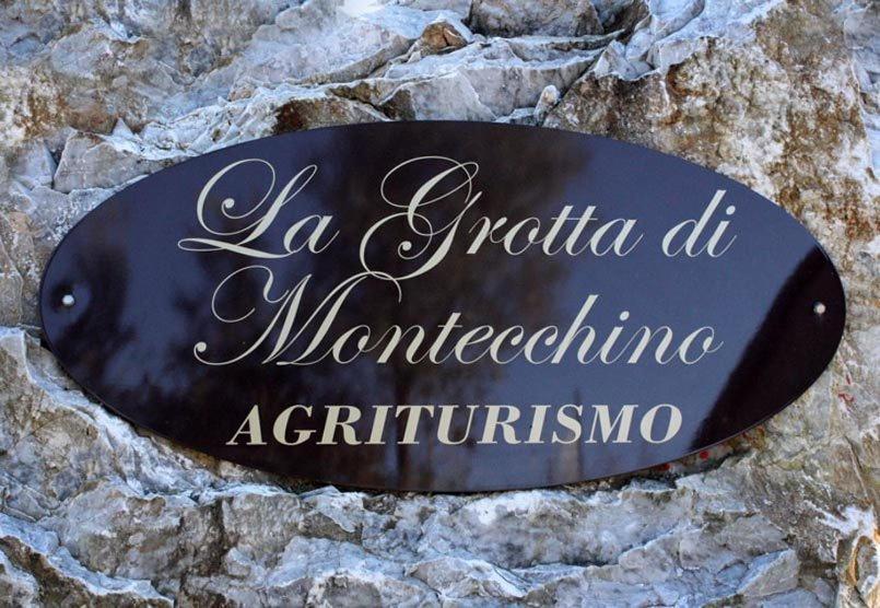 Agriturismo La Grotta Di Montecchino Сиена Экстерьер фото