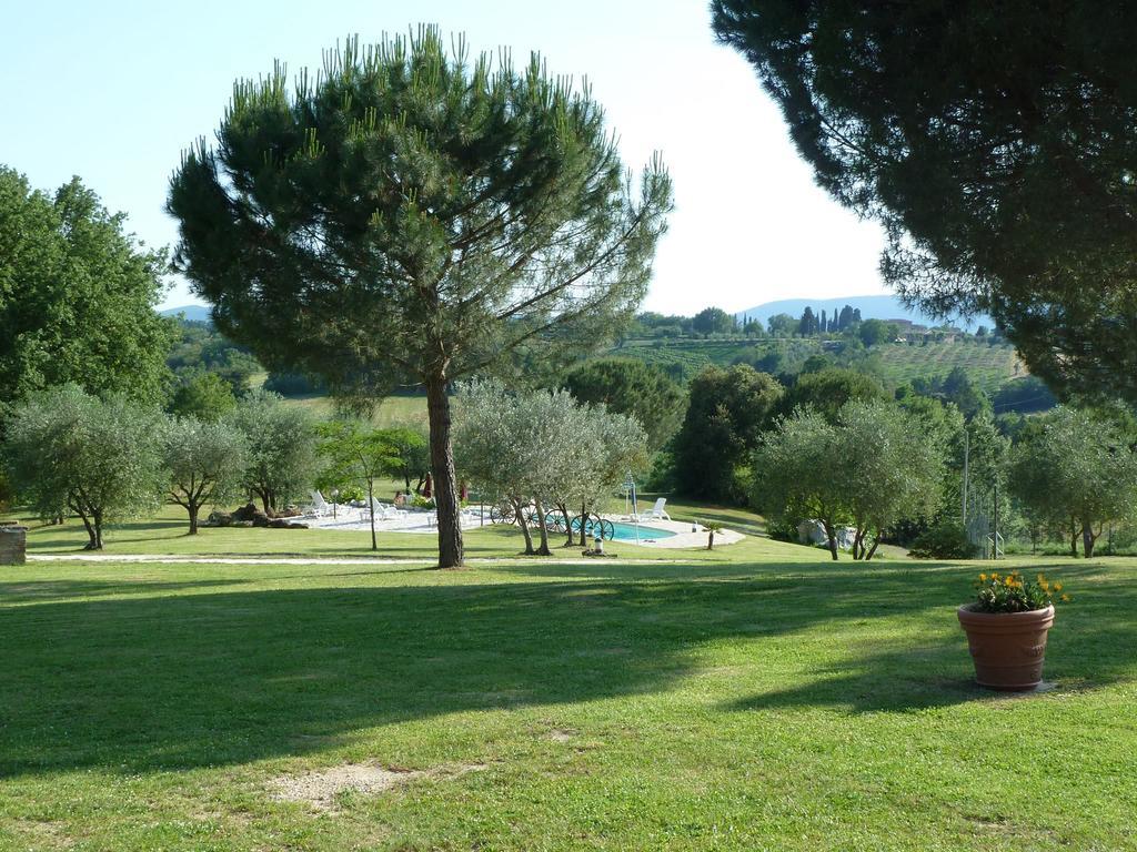 Agriturismo La Grotta Di Montecchino Сиена Экстерьер фото