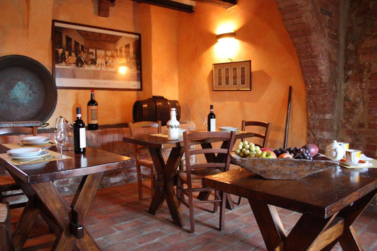 Agriturismo La Grotta Di Montecchino Сиена Экстерьер фото