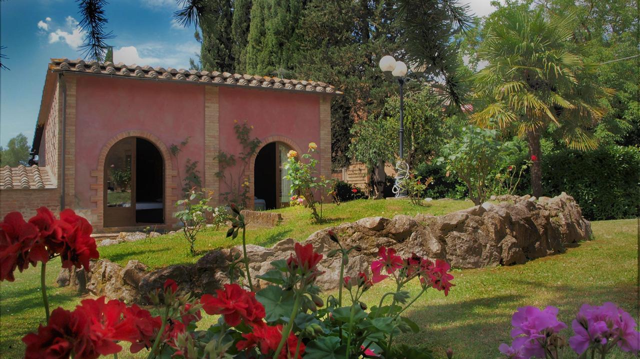Agriturismo La Grotta Di Montecchino Сиена Экстерьер фото