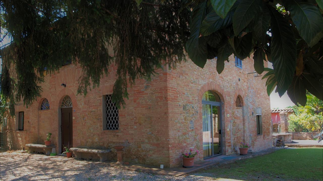 Agriturismo La Grotta Di Montecchino Сиена Экстерьер фото